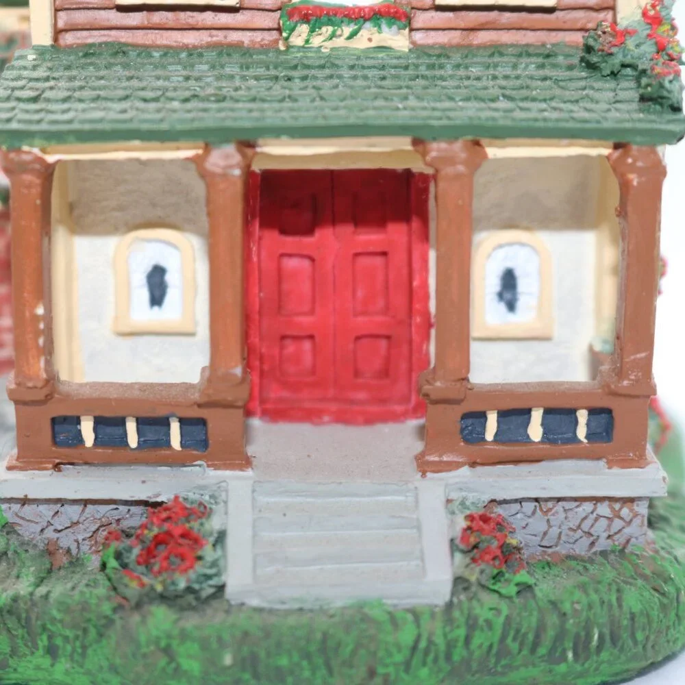 Santa's Best 1995 Victorian Christmas in Vail 4.5x4x4.5 - Picture 8 of 9